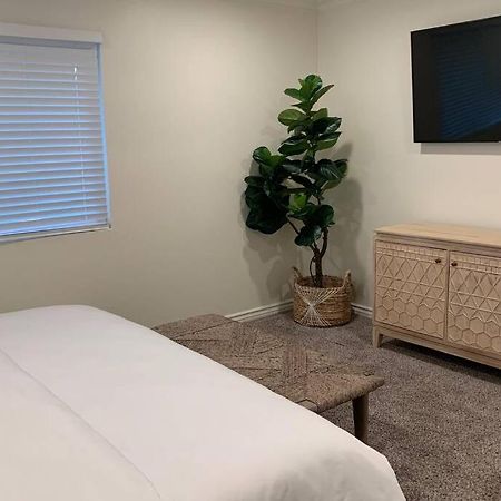 City Center Villa - Pool, Patio & Close To Beach! Huntington Beach Eksteriør billede