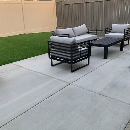 City Center Villa - Pool, Patio & Close To Beach! Huntington Beach Eksteriør billede