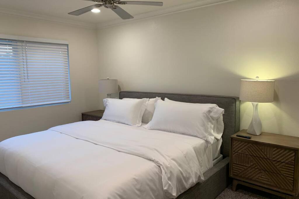 City Center Villa - Pool, Patio & Close To Beach! Huntington Beach Eksteriør billede
