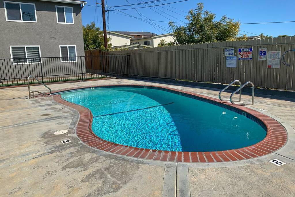 City Center Villa - Pool, Patio & Close To Beach! Huntington Beach Eksteriør billede